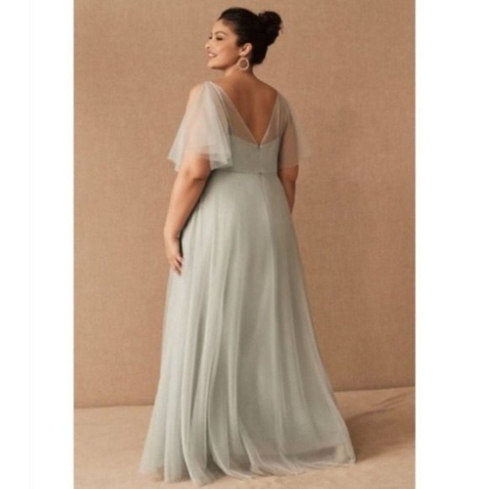 Bhldn Green Tulle Bridesmaid Dress Plus Size 19 Yenny Yoo. Lined V neckline